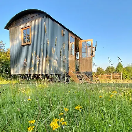 Wicklow Wild Glamping Shepherds Huts At Greenan Maze *