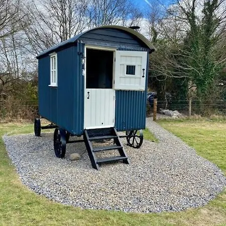 Wicklow Wild Glamping Shepherds Huts At Greenan Maze